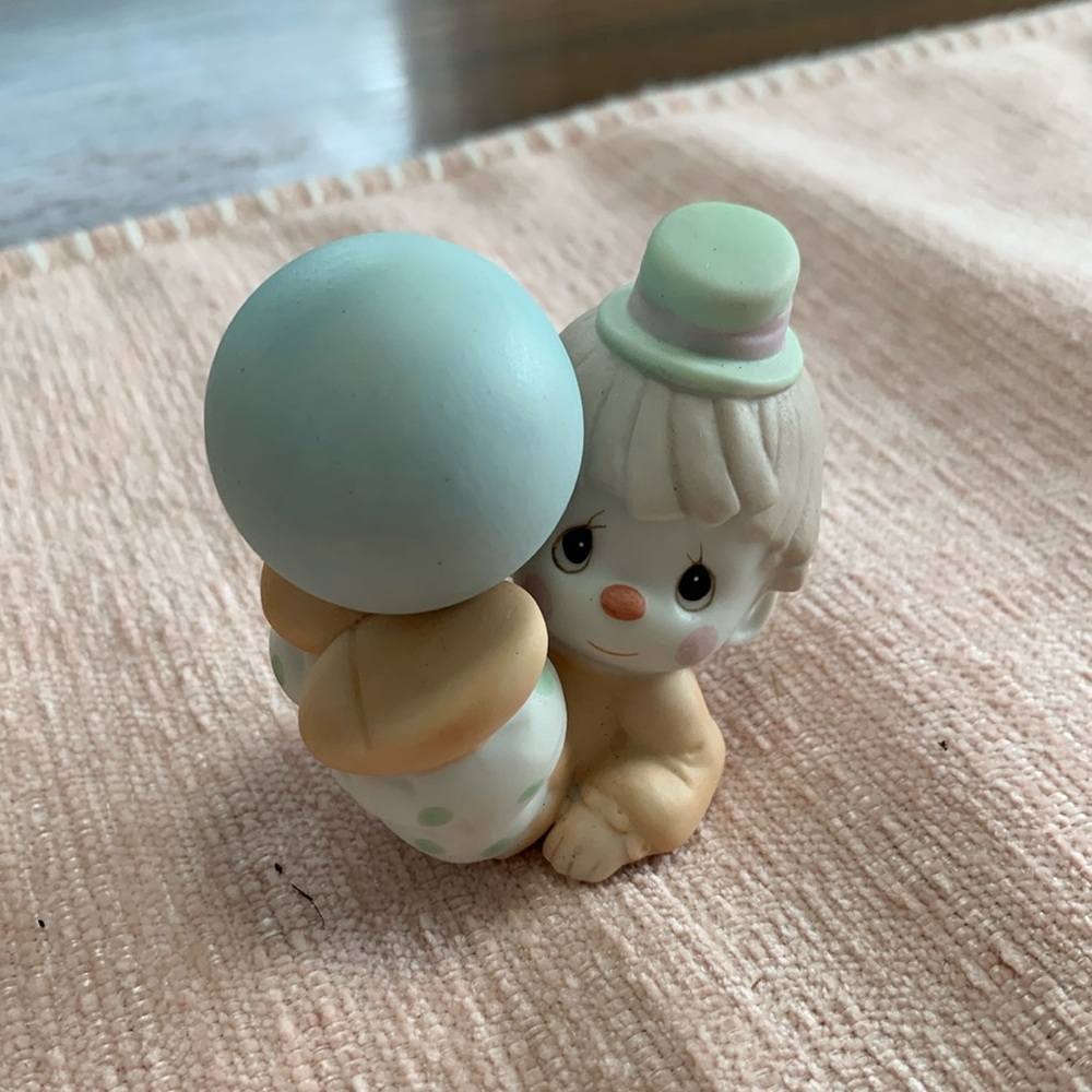 Clowns: 1984 Precious Moments Figurine